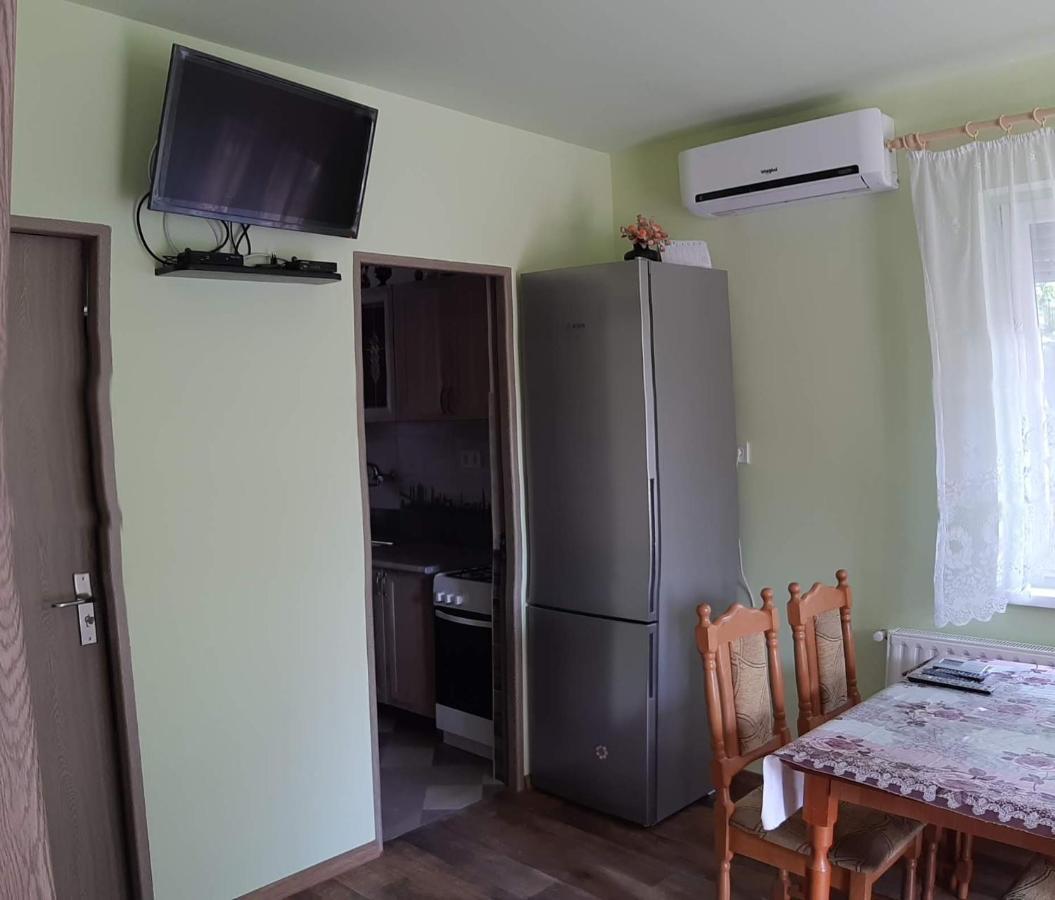 Rozsa Apartment Hajduszoboszlo Bagian luar foto