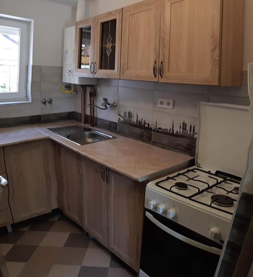 Rozsa Apartment Hajduszoboszlo Bagian luar foto