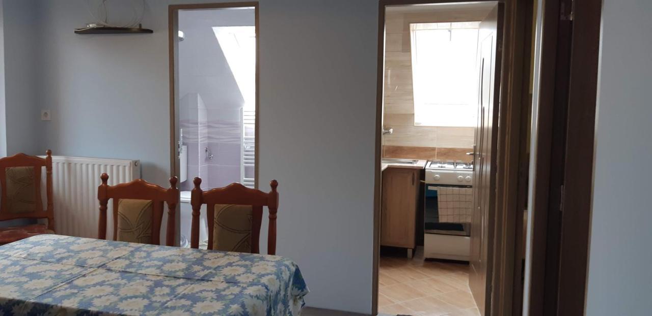 Rozsa Apartment Hajduszoboszlo Bagian luar foto
