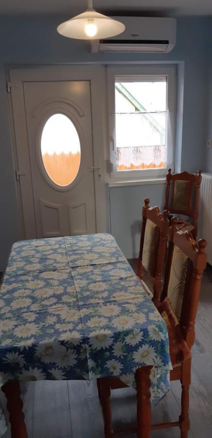 Rozsa Apartment Hajduszoboszlo Bagian luar foto