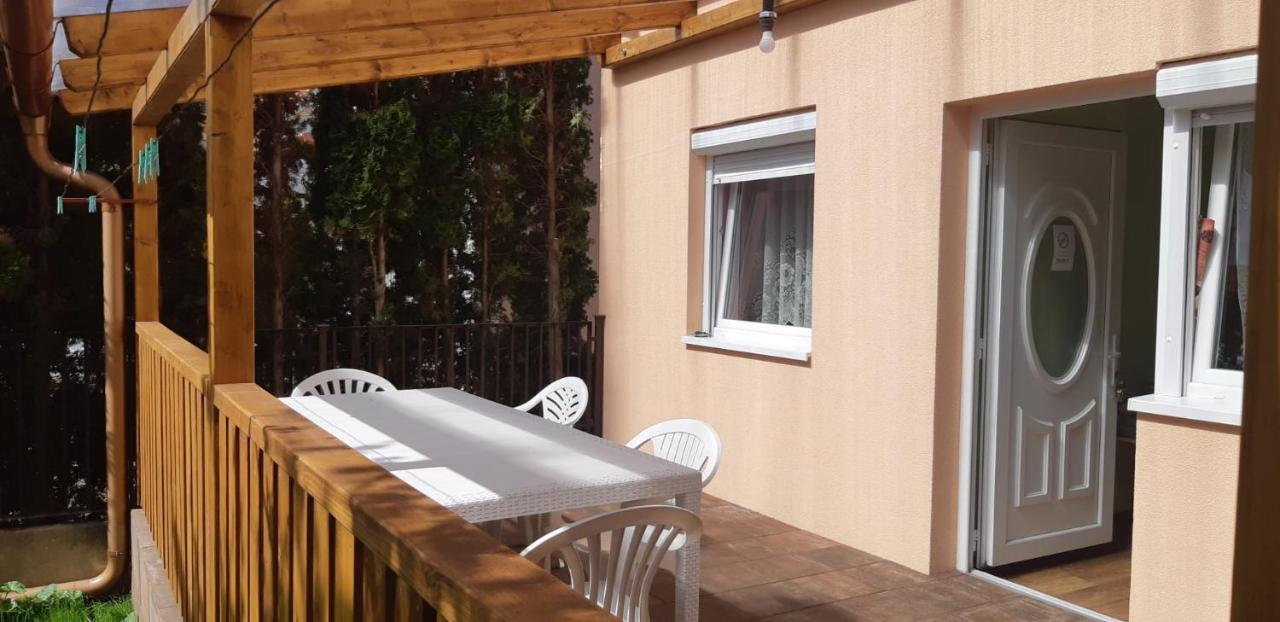 Rozsa Apartment Hajduszoboszlo Bagian luar foto