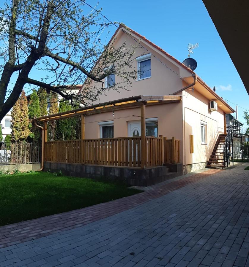 Rozsa Apartment Hajduszoboszlo Bagian luar foto