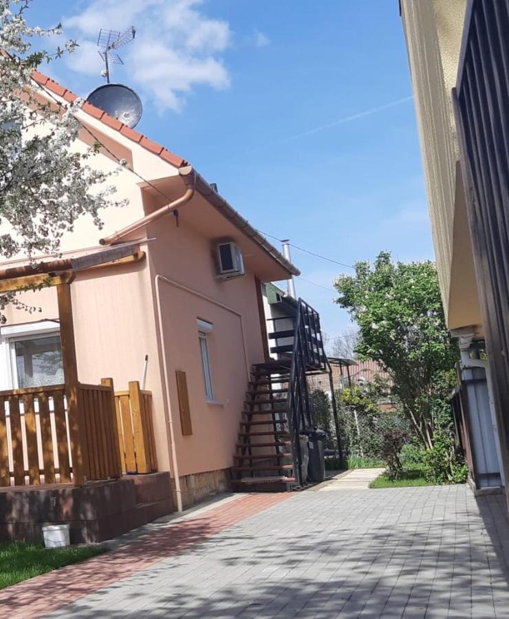 Rozsa Apartment Hajduszoboszlo Bagian luar foto